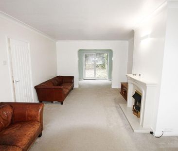 3 bedroom semi-detached house to rent - Photo 1