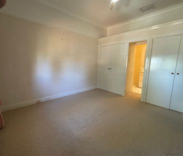 East Tamworth Federation Style - Photo 1