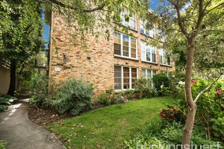 Beachside beauty - Photo 4