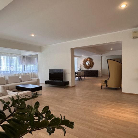 Apartament 4 Camere + Terasă | Herăstrău | Complet Mobila - Photo 1