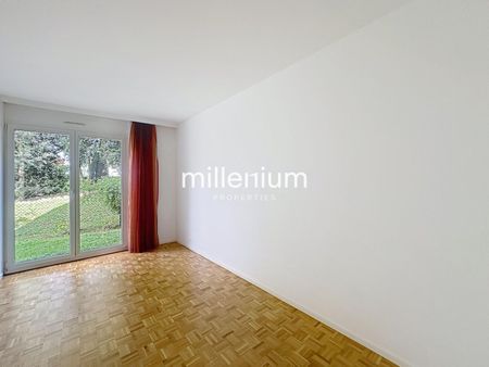 Rez-de-jardin de standing avec vue dégagée sur le lac - Photo 5