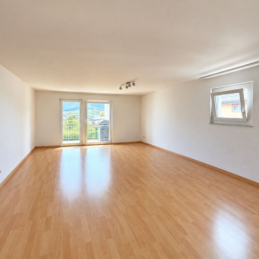 Spacieux appartement de 4.5 pièces avec balcon - Foto 1