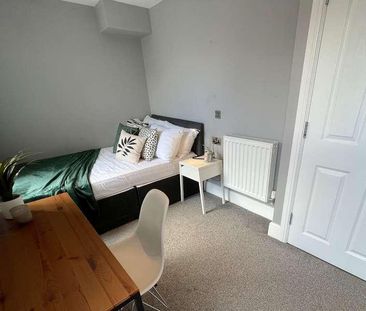 Halsbury Road, L6 - Photo 2