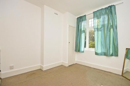 4 bedroom semi-detached house to rent - Photo 5