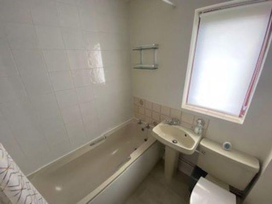 2 bedroom bungalow to rent - Photo 1