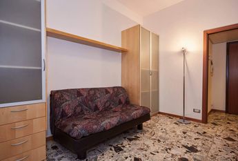 Студия возле метро Прекотто