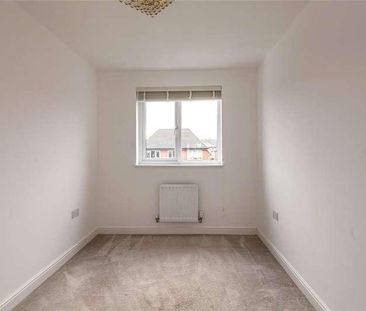 Cambria Crescent, Sittingbourne, Kent, ME10 - Photo 5