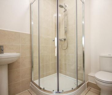 3 bedroom flat to rent - Photo 5