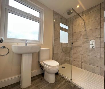 Lord Roberts Avenue, Leigh-On-Sea - Photo 3