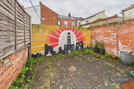 3 bedroom terraced house to rent - Photo 3