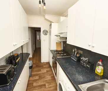 Room in a Shared House, Drake Road, HA2 - Photo 1