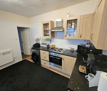 2 bedroom flat to rent - Photo 6