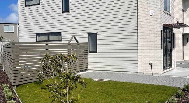 Beautiful 4 bedroom+2 bathroom property! - Photo 1