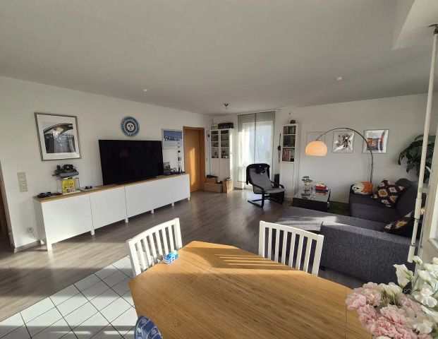 !! 2-Zimmer-Wohnung!! Wohnen im Herzen von Böblingen und dennoch ruhig !! - Photo 1