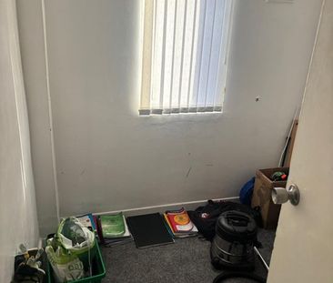 4 Bed Terraced House, William Street, CH44 - Photo 5