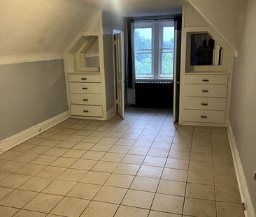 For Lease - 225 Rosemount Avenue Unit# Third Floor, Toronto, Ontario - Photo 3