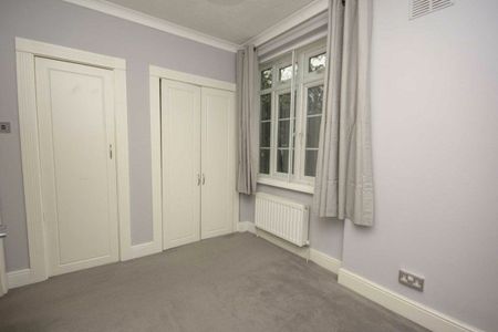 North Circular Road, Godlers Green, NW11 - Photo 2