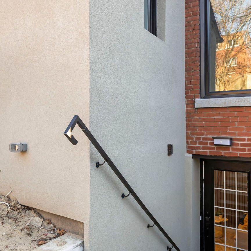 For Lease - 158 Indian Grove Unit# Unit B2, Toronto, Ontario - Photo 1