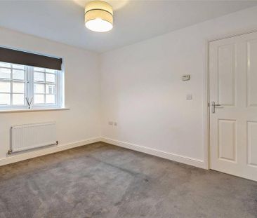 3 bedroom end of terrace house to rent - Photo 6