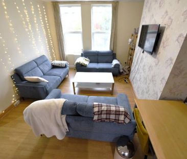 6 bedroom flat to rent - Photo 1