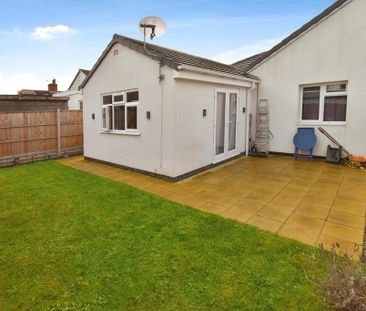 2 bedroom semi-detached bungalow to rent - Photo 3