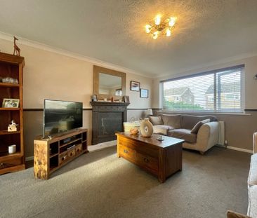 Daisy Hill Avenue, Leeds, Morley - Photo 1