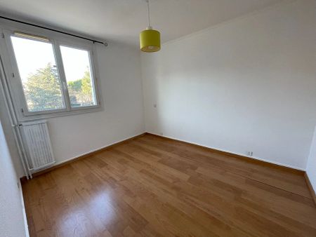 A LOUER - AIX EN PROVENCE - BEAU 3/4 PIECES PROCHE CENTRE VILLE- FIGUIERE - Photo 2