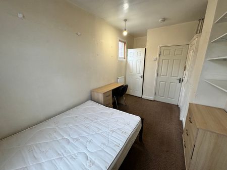 Markham Street, Haxby Road - P2114 - Photo 5