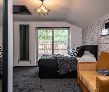 5 bedroom terraced house to rent - Photo 5