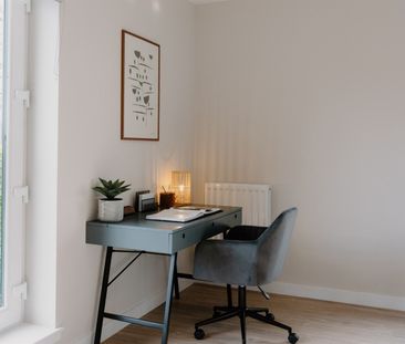 Casa, Vista Park, Glasgow, G33 - Photo 4