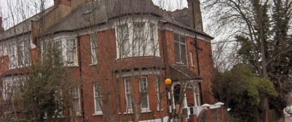 Newly refurbished 4 bedroom flat in Muswell Hill! - Photo 1