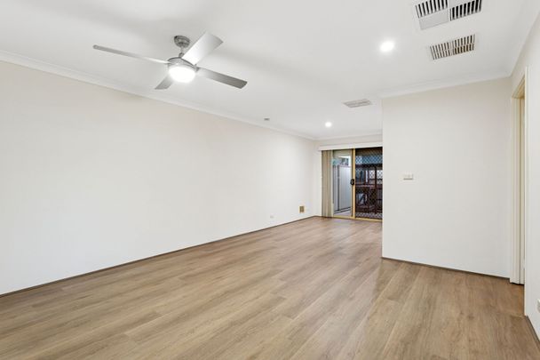 19/33 Brookside Avenue, Kelmscott Wa 6111 - Photo 1