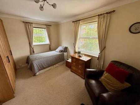 4 bedroom townhouse to rent - Photo 5