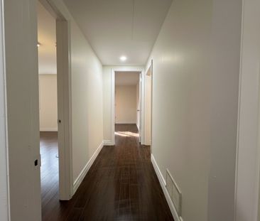 For Lease - 242 Fairglen Avenue, Toronto, Ontario - Photo 6