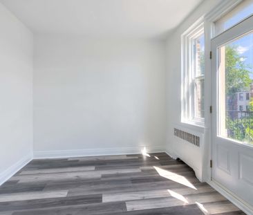 4855 Queen Mary Road, 2-bedroom apartment - Photo 4