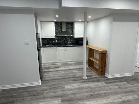 For Lease - 36 Rosanna(Lower Level) Crescent, Vaughan, Ontario - Photo 2