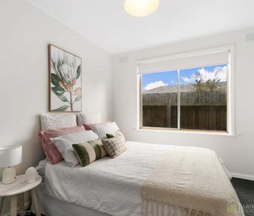 Two Bedroom Renovated Unit - Photo 1