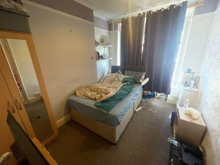 4 bedroom house share to rent - Photo 4