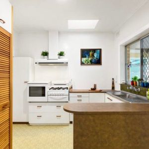 South Plympton - Photo 2