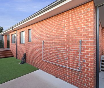 Modern Living On Olive - Photo 3