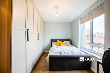 Flat to rent - 4 Broome Way, London, SE5 - Photo 4