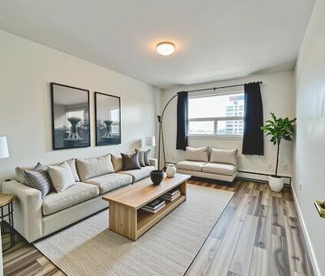 33 Boulevard Brunswick, Montréal, QC - Photo 5