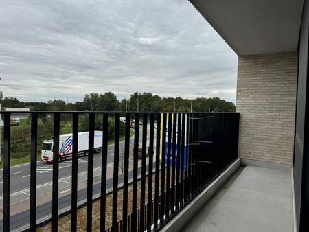 Stijlvol en energiezuinig nieuwbouwappartement met 2 slaapkamers te huur aan de rand van Veurne - Foto 4