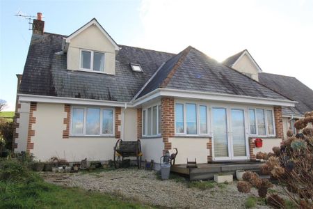 2 bedroom semi-detached house to rent - Photo 4