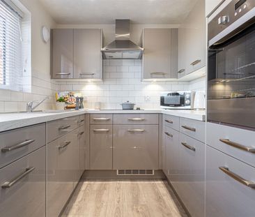 Lewis Carroll Lodge, Cheltenham - Photo 6