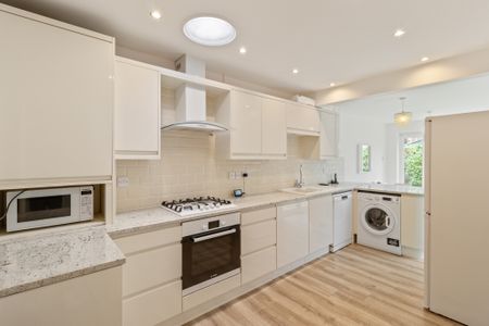 Howard Avenue, Lymm - Photo 5