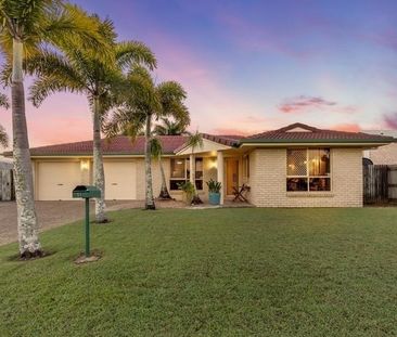 Well designed lowset brick home with shed and spa - Photo 1