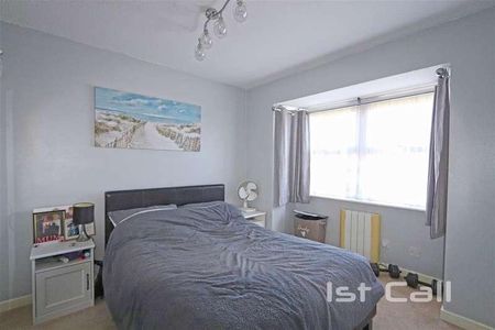 Fowler Close, Southend-on-sea, SS1 - Photo 4