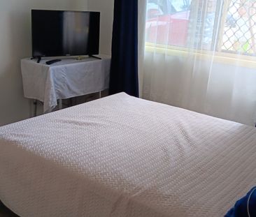 Broadbeach Waters - Photo 6