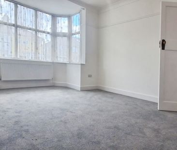 Park Mead, South Harrow, HA2 8NQ - Photo 3
